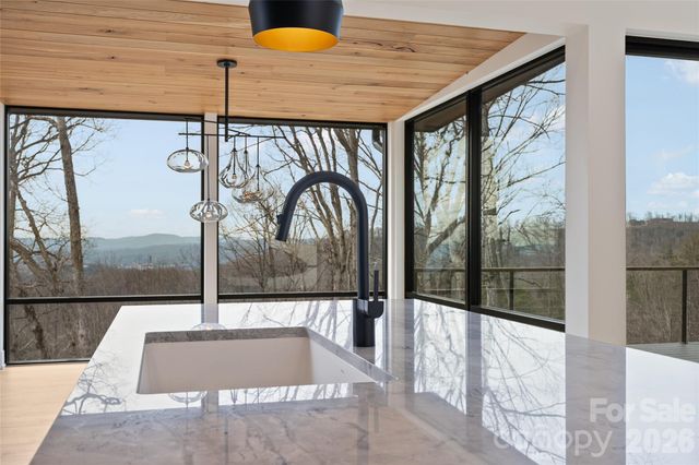 751 New Sprout Lane, Hendersonville, NC 28792