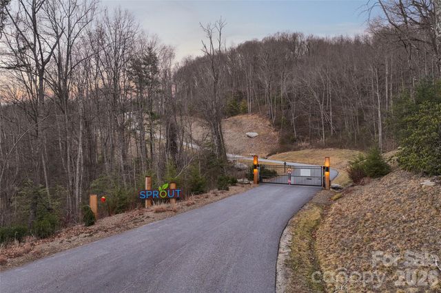 751 New Sprout Lane, Hendersonville, NC 28792