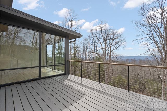 751 New Sprout Lane, Hendersonville, NC 28792