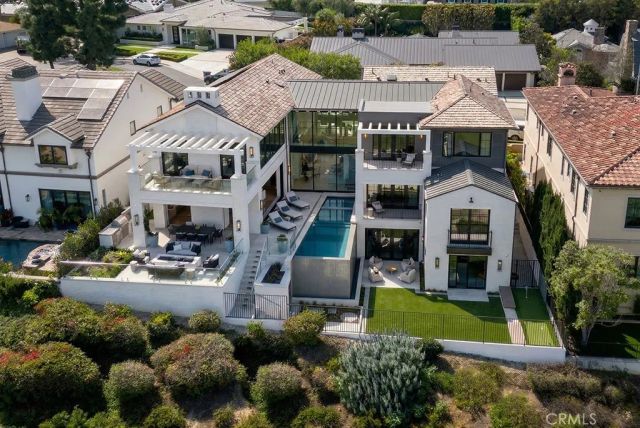 8 Cherry Hills Lane, Newport Beach, CA 92660