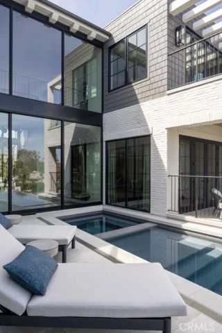 8 Cherry Hills Lane, Newport Beach, CA 92660