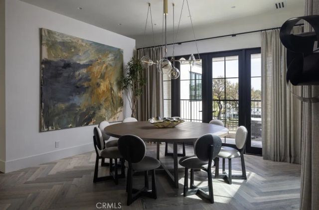 8 Cherry Hills Lane, Newport Beach, CA 92660