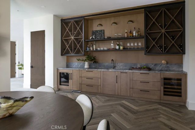 8 Cherry Hills Lane, Newport Beach, CA 92660