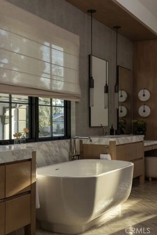 8 Cherry Hills Lane, Newport Beach, CA 92660