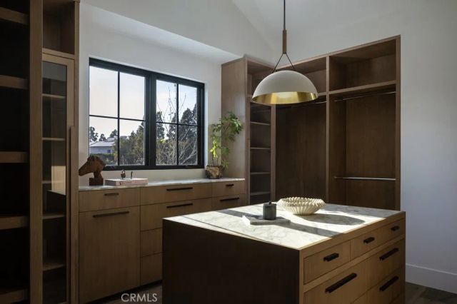 8 Cherry Hills Lane, Newport Beach, CA 92660