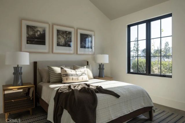 8 Cherry Hills Lane, Newport Beach, CA 92660