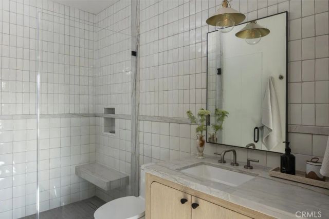 8 Cherry Hills Lane, Newport Beach, CA 92660