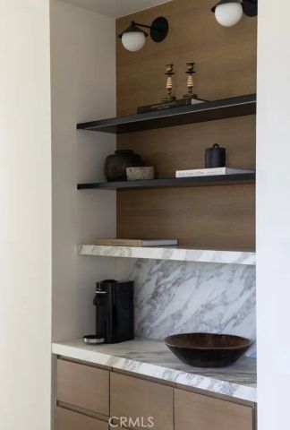 8 Cherry Hills Lane, Newport Beach, CA 92660