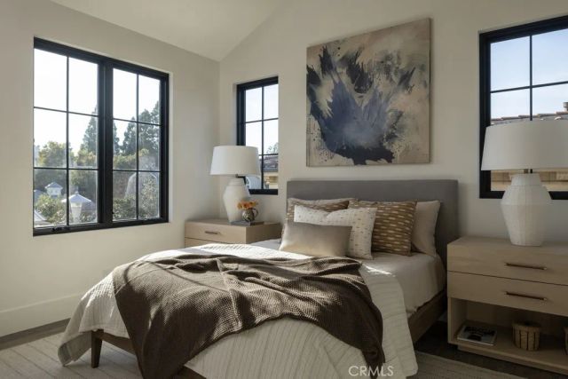 8 Cherry Hills Lane, Newport Beach, CA 92660