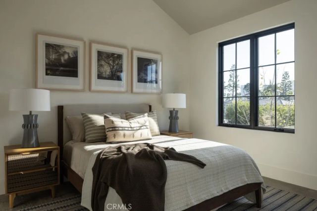 8 Cherry Hills Lane, Newport Beach, CA 92660