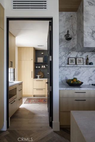 8 Cherry Hills Lane, Newport Beach, CA 92660