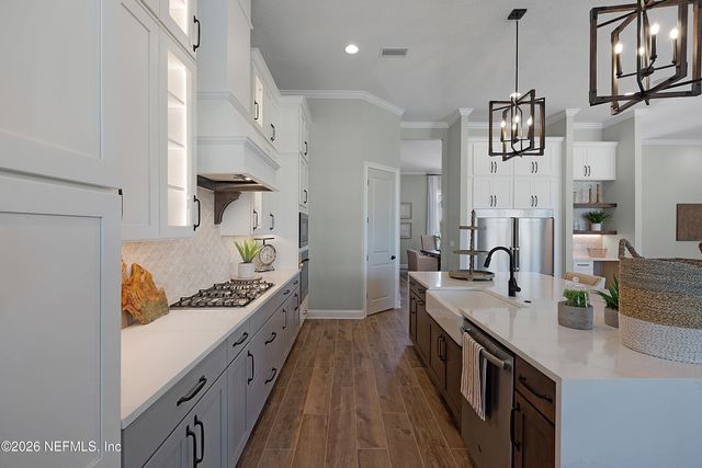 2045 STATE ROAD 13 N, Fruit Cove, FL 32259