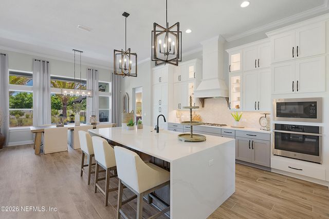 2045 STATE ROAD 13 N, Fruit Cove, FL 32259