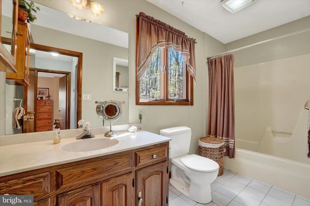 777 ALDINGER DR, Dallastown, PA 17313