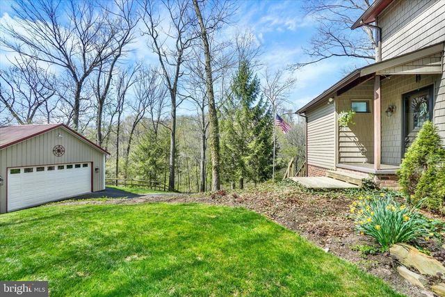 777 ALDINGER DR, Dallastown, PA 17313