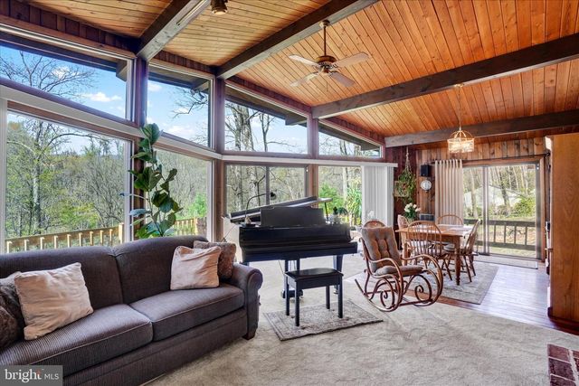 777 ALDINGER DR, Dallastown, PA 17313