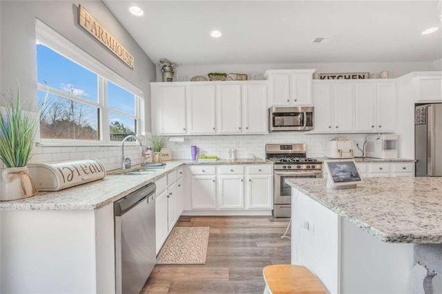 105 Hacienda Avenue, Locust Grove, GA 30248