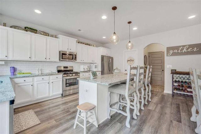 105 Hacienda Avenue, Locust Grove, GA 30248