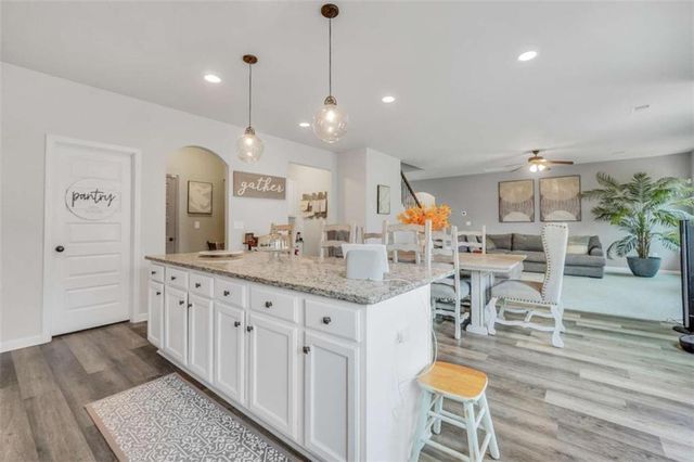 105 Hacienda Avenue, Locust Grove, GA 30248