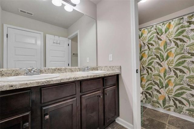 105 Hacienda Avenue, Locust Grove, GA 30248