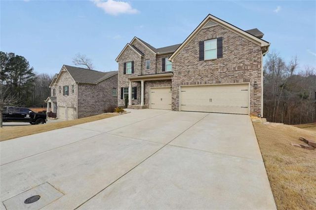 105 Hacienda Avenue, Locust Grove, GA 30248