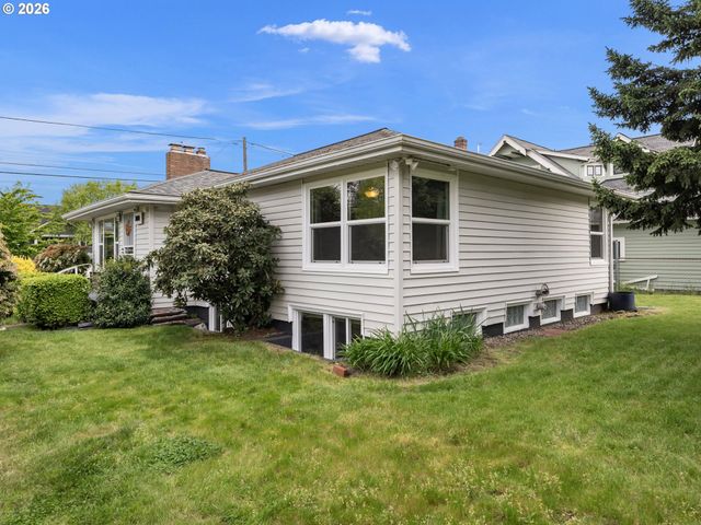 7060 Ne DAVIS St, Portland, OR 97213