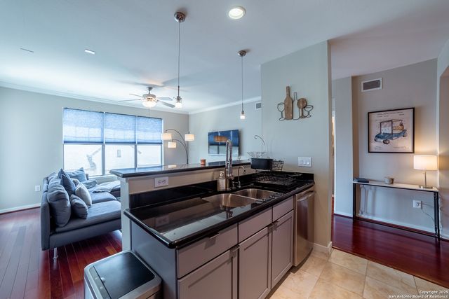 7342 Oak Manor Dr Apt 7202, San Antonio, TX 78229