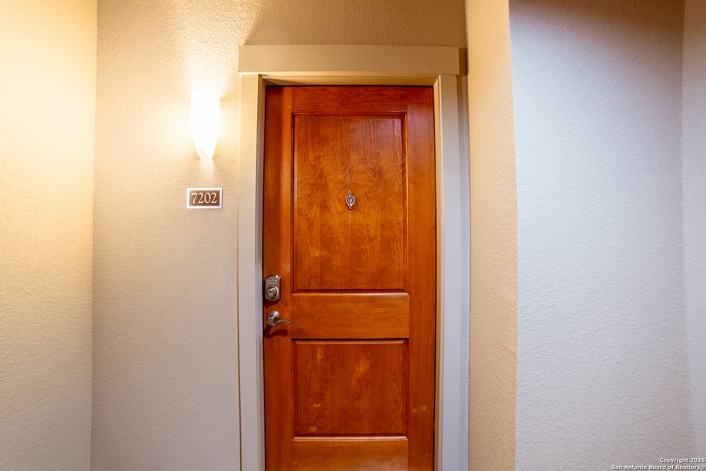 7342 Oak Manor Dr Apt 7202, San Antonio, TX 78229