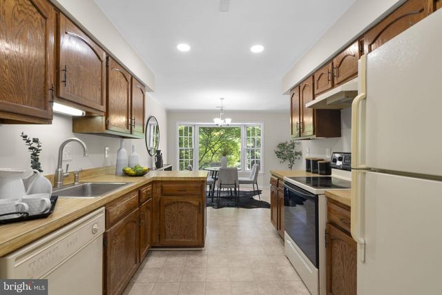 1705 LOGMILL LN, Gaithersburg, MD 20879