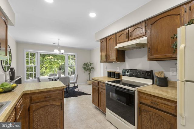 1705 LOGMILL LN, Gaithersburg, MD 20879