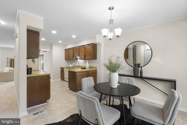 1705 LOGMILL LN, Gaithersburg, MD 20879