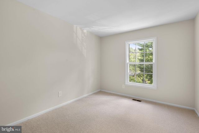 1705 LOGMILL LN, Gaithersburg, MD 20879