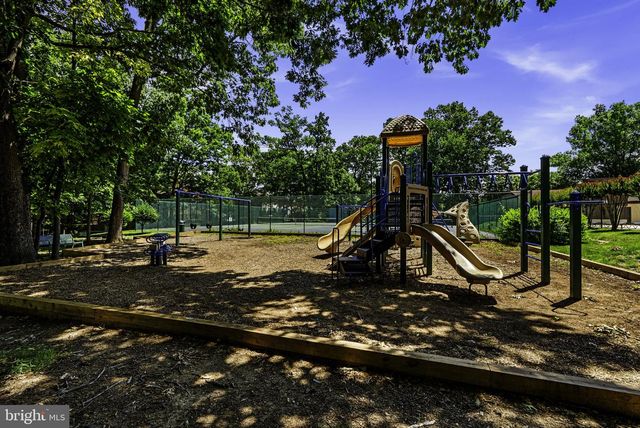 1705 LOGMILL LN, Gaithersburg, MD 20879
