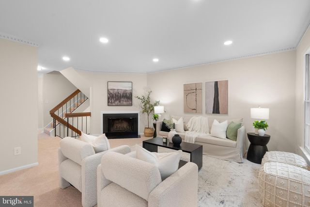 1705 LOGMILL LN, Gaithersburg, MD 20879