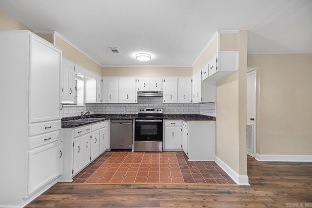 64 St. John, Cabot, AR 72023