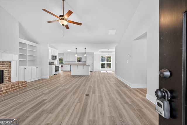 408 Seashell Court 14, Statham, GA 30666