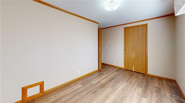 1205 N Lynn Street, Nevada, MO 64772