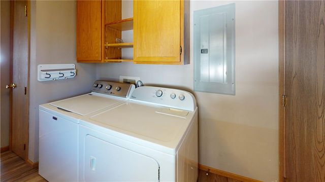 1205 N Lynn Street, Nevada, MO 64772