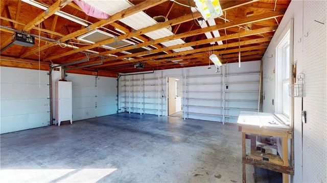 1205 N Lynn Street, Nevada, MO 64772