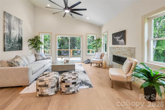 30 Sand Hill Road, Asheville, NC 28806