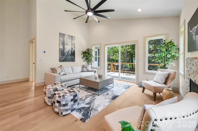 30 Sand Hill Road, Asheville, NC 28806
