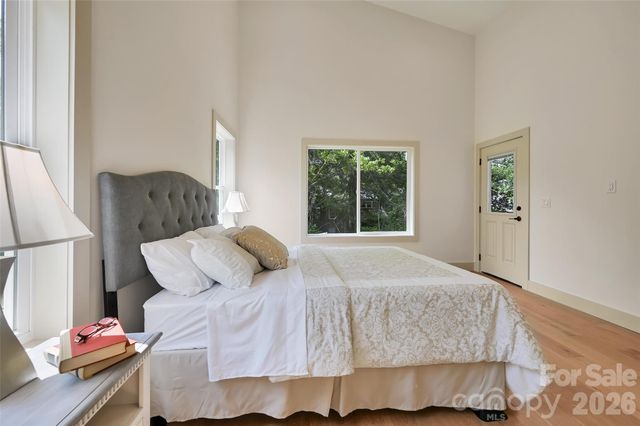 30 Sand Hill Road, Asheville, NC 28806