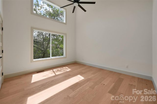 30 Sand Hill Road, Asheville, NC 28806