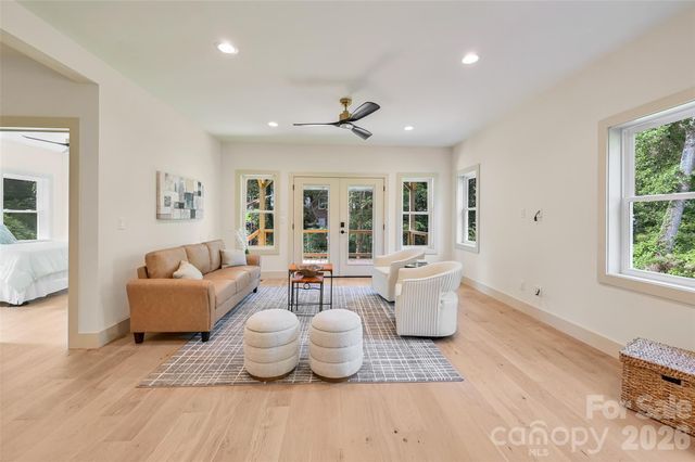 30 Sand Hill Road, Asheville, NC 28806
