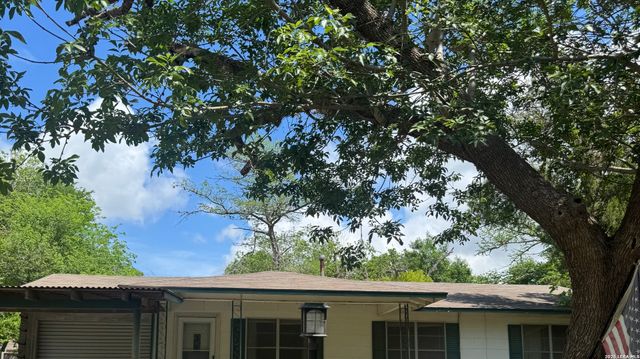514 E BANDERA RD, Boerne, TX 78006