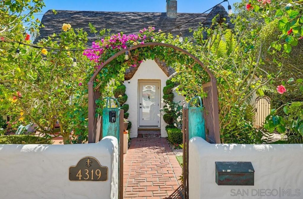 Image 1 of property listing at 4319 Del Mar Avenue, San Diego, CA 92107