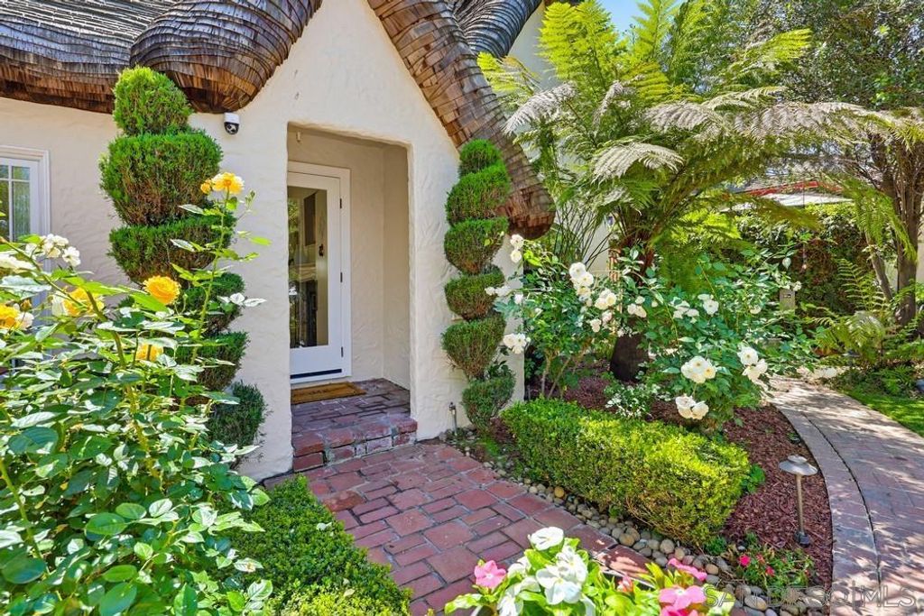 Image 3 of property listing at 4319 Del Mar Avenue, San Diego, CA 92107