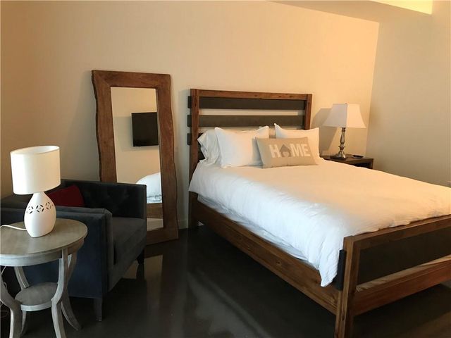 620 Glen Iris Drive NE 216, Atlanta, GA 30308