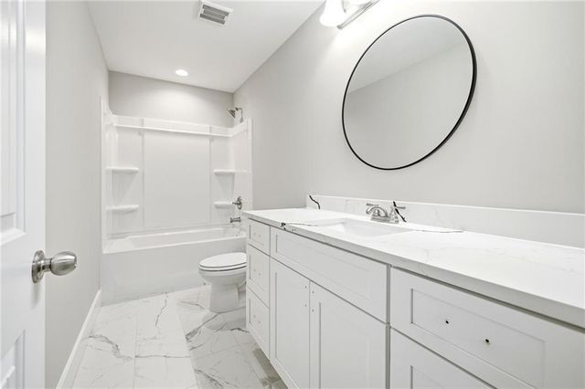 318 Stonington Drive, Mount Airy, GA 30563