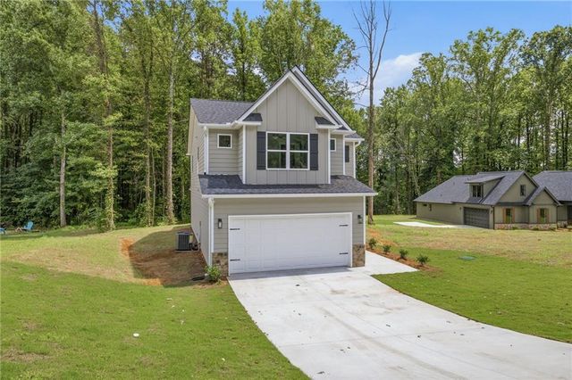 318 Stonington Drive, Mount Airy, GA 30563